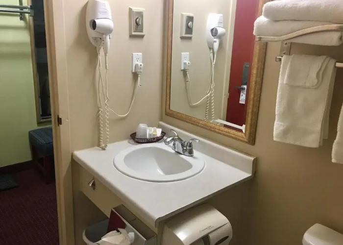 Valley Inn Motel & Suites