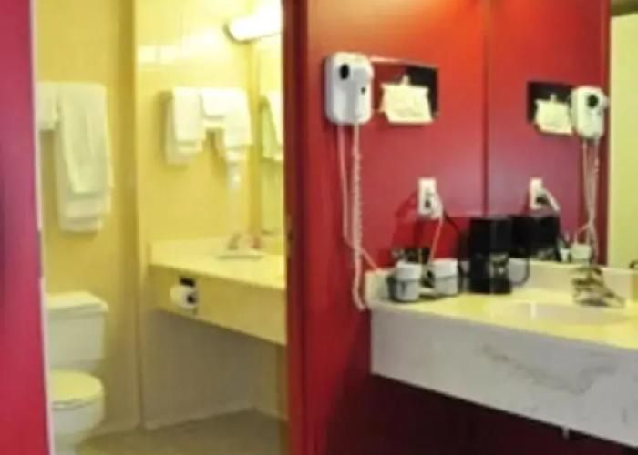 Lively Inn & Suites