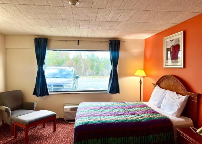 Lively Inn & Suites