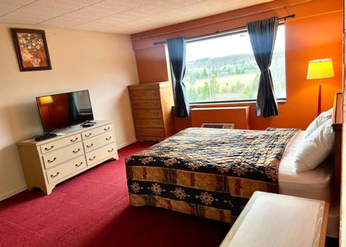 Lively Inn & Suites