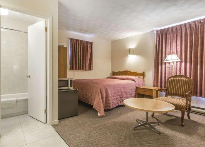 Econo Lodge & Suites Saint John