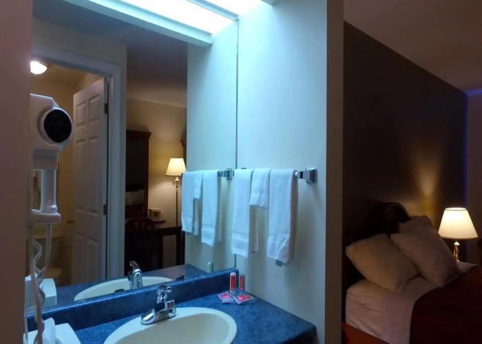 Econo Lodge & Suites Saint John