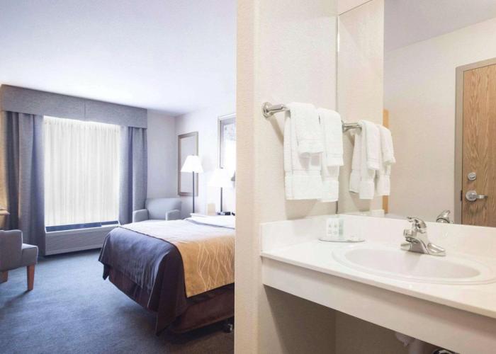 Comfort Inn & Suites