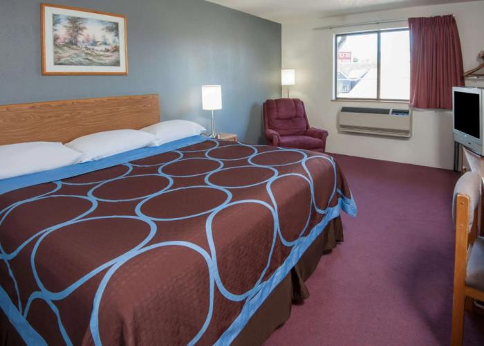 Super 8 by Wyndham Salmon Arm