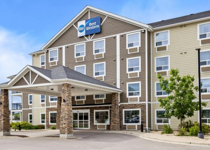 Best Western Thompson Hotel & Suites