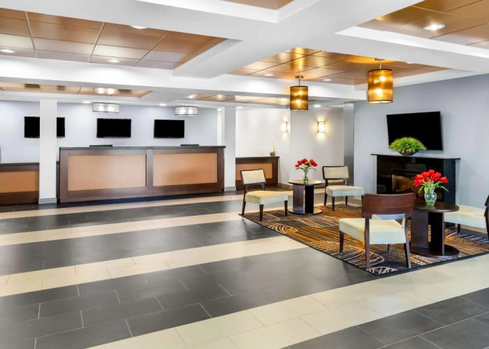 Best Western Thompson Hotel & Suites