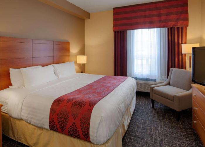 Best Western Thompson Hotel & Suites
