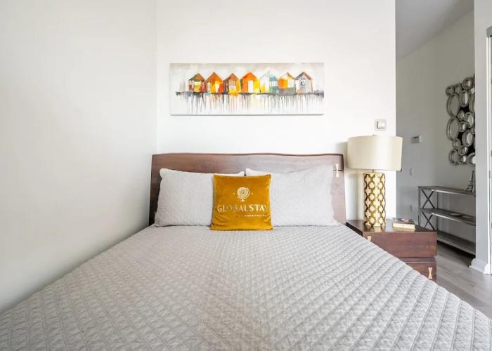 GLOBALSTAY. Charming Yorkville Condos