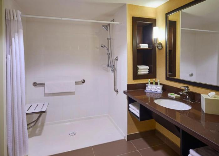 Holiday Inn Express & Suites Timmins by IHG