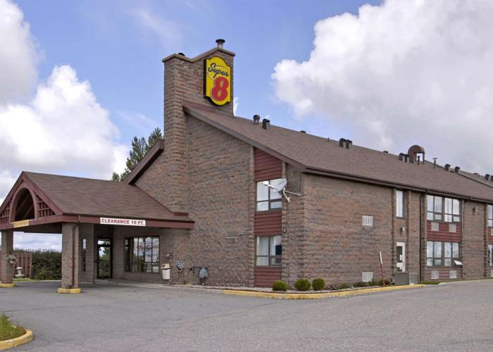 Super 8 by Wyndham Timmins ON