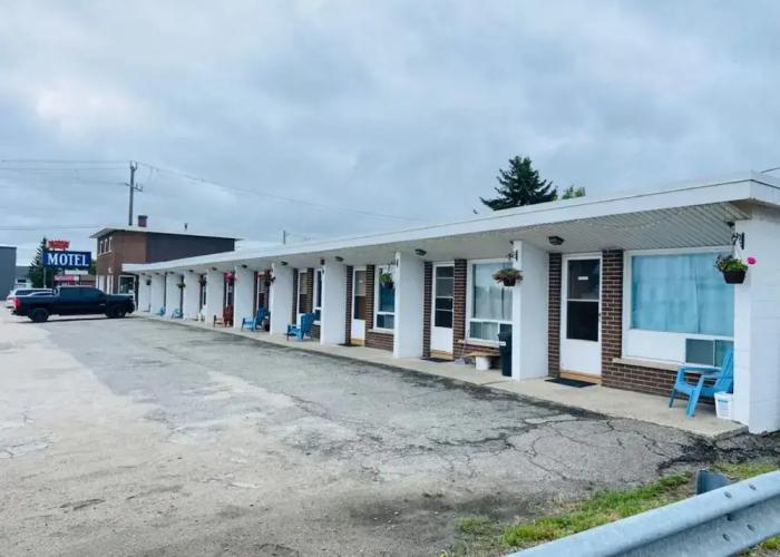 Regal Motel
