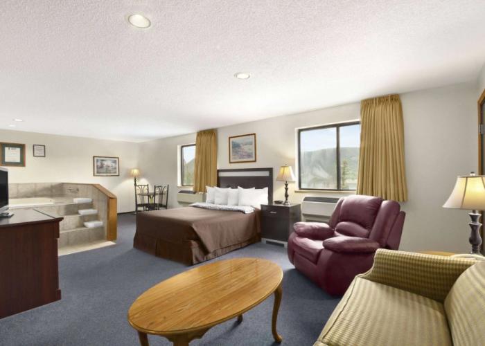 Super 8 by Wyndham Williams Lake BC