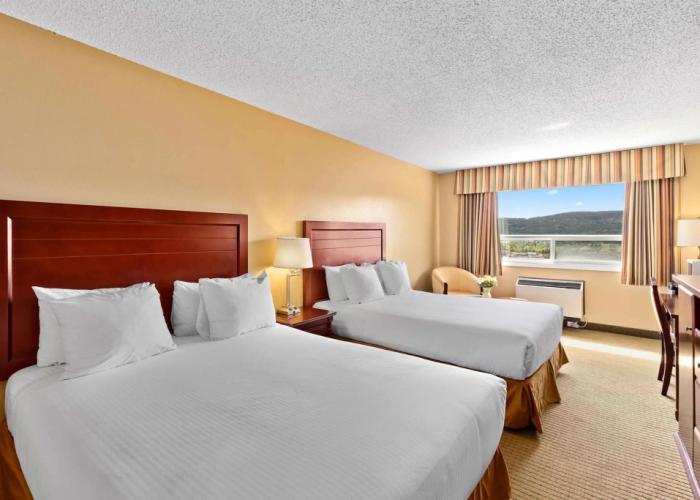 Coast Fraser Inn