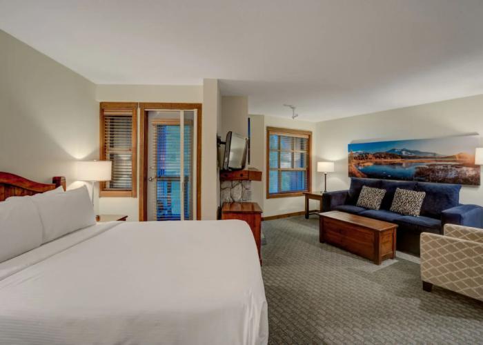 Blackcomb Springs Suites by CLIQUE