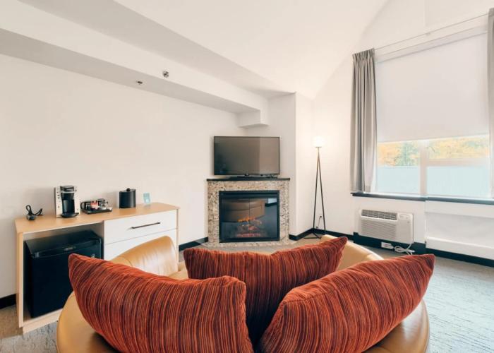 Aava Whistler Hotel