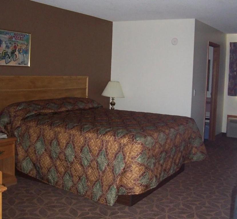 фото Model A Inn