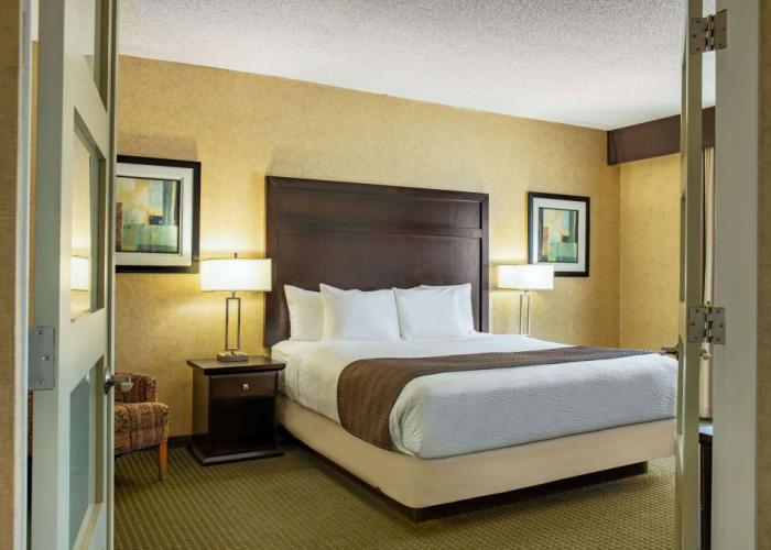 Days Inn & Conference Centre by Wyndham Cranbrook
