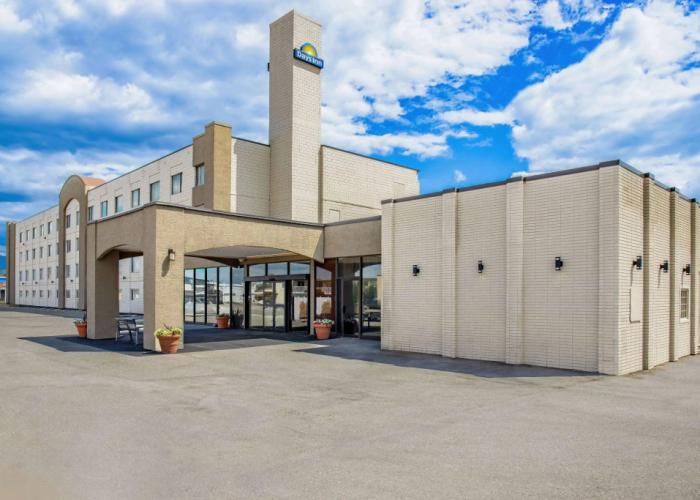 Days Inn & Conference Centre by Wyndham Cranbrook