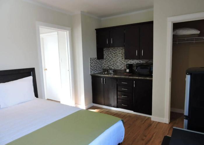 Almo Court Motel