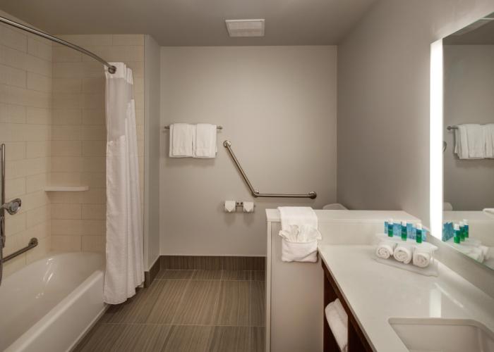 Holiday Inn Express & Suites Terrace by IHG