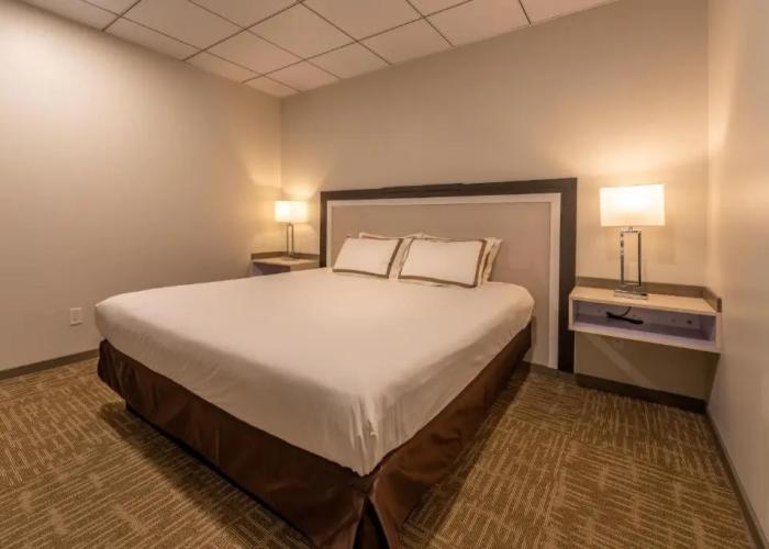 Quality Inn Sunshine Suites