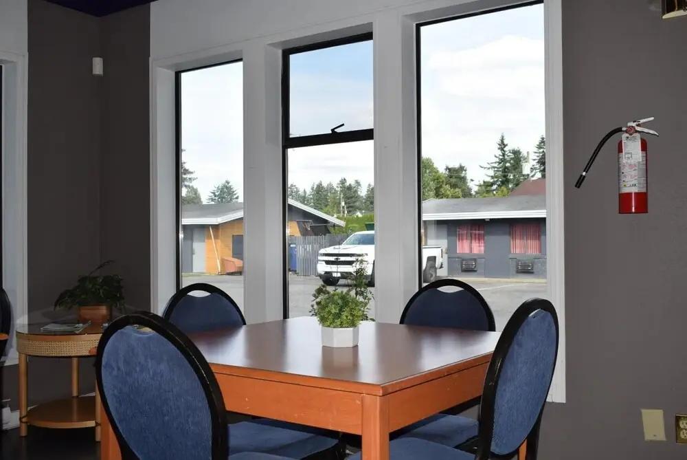 фото Alpine Inn