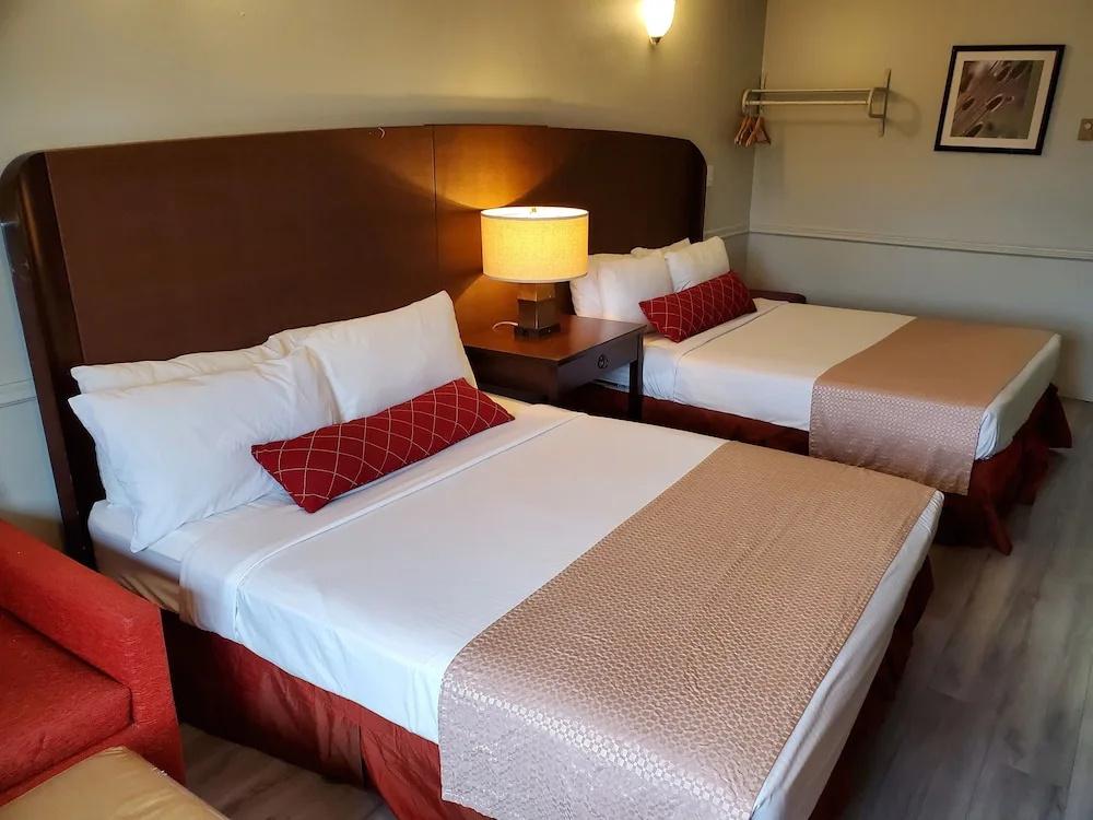 фото Alpine Inn