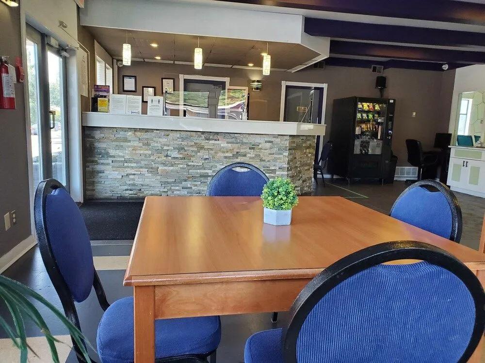 фото Alpine Inn