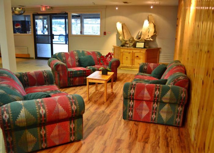 Canadas Best Value Inn River View Hotel