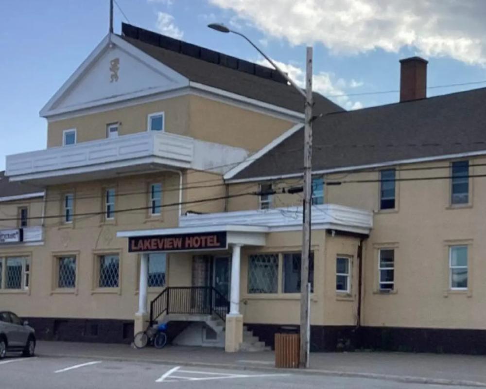 Lakeview Hotel