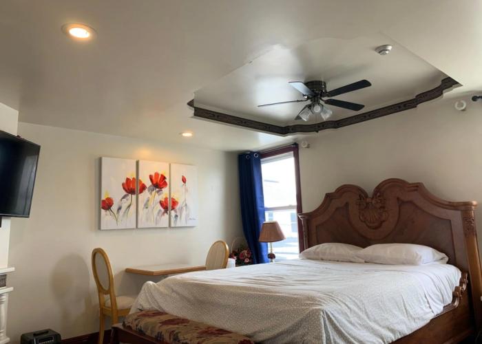 Lakeview Hotel