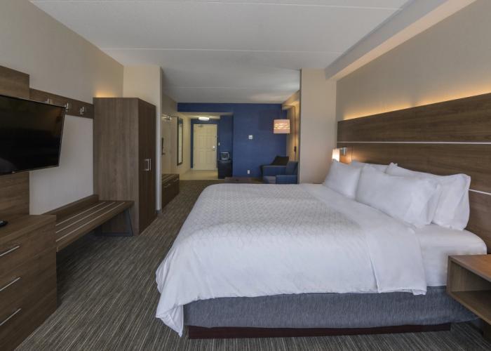 Holiday Inn Express & Suites North Bay by IHG