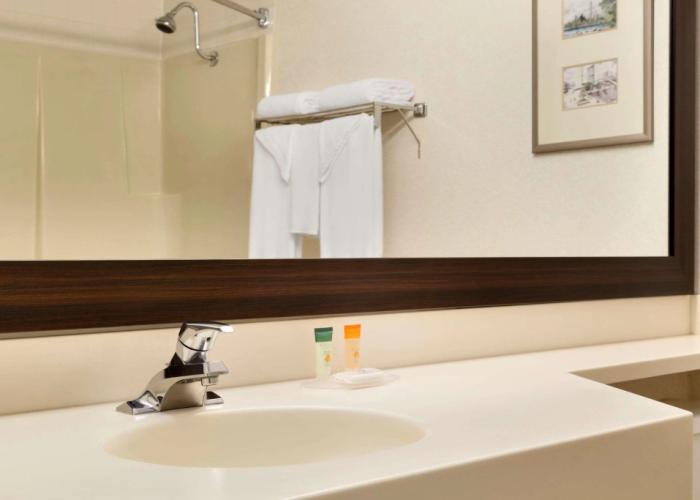 Travelodge by Wyndham North Bay