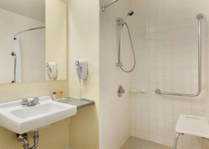 Travelodge by Wyndham North Bay