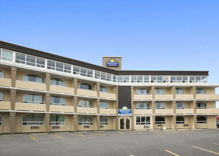 Days Inn & Suites by Wyndham North Bay Downtown