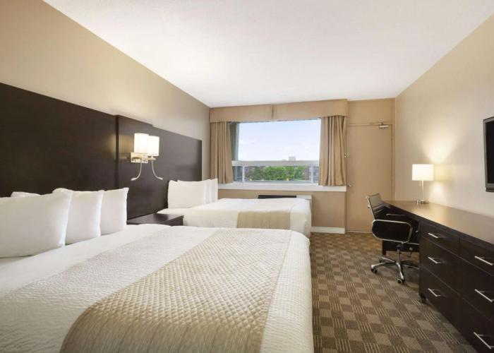 Days Inn & Suites by Wyndham North Bay Downtown