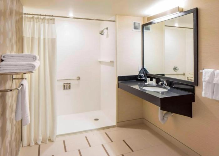 Fairfield Inn & Suites by Marriott Calgary Downtown