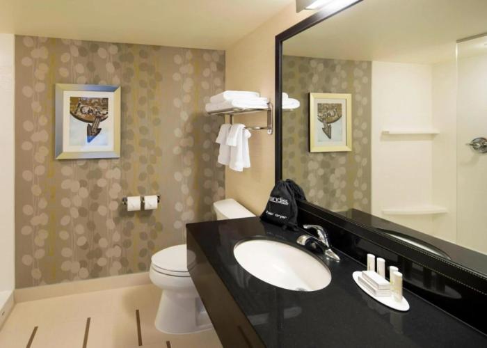 Fairfield Inn & Suites by Marriott Calgary Downtown