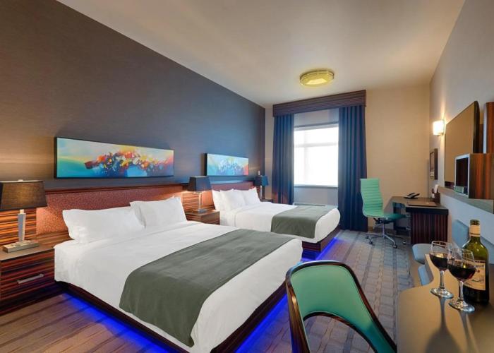 Hotel Clique Calgary Airport