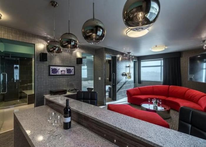 Hotel Clique Calgary Airport