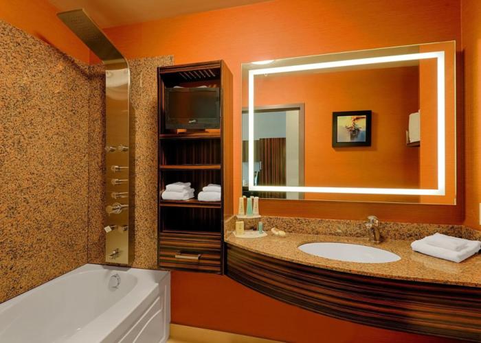 Hotel Clique Calgary Airport