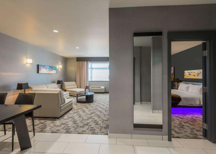 Applause Hotel by CLIQUE