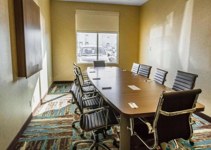 Comfort Inn & Suites Airport North