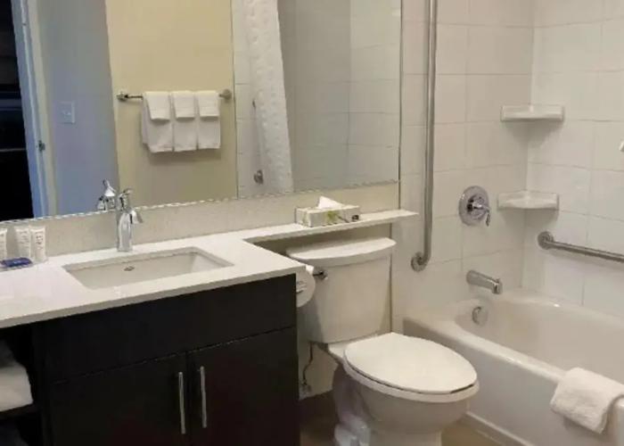 Park Inn by Radisson, Calgary Airport North, AB