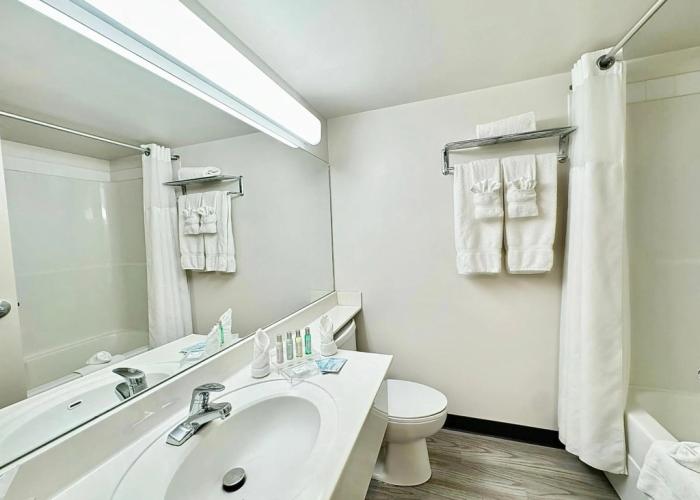 Divya Sutra Plaza and Conference Centre Calgary Airport