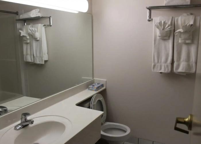 Divya Sutra Plaza and Conference Centre Calgary Airport