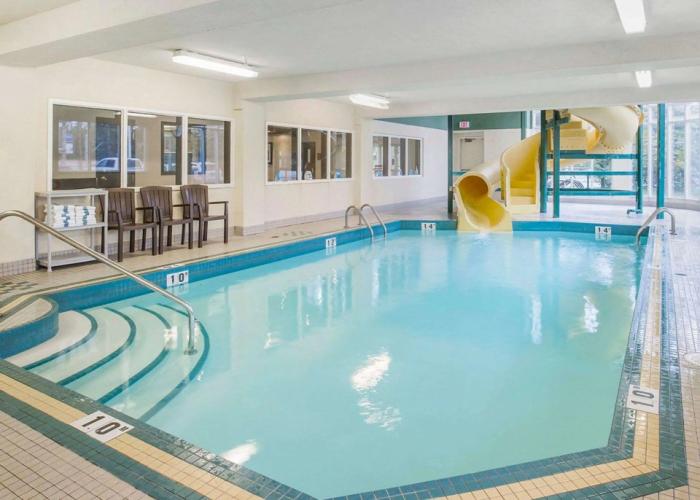 Comfort Inn & Suites University