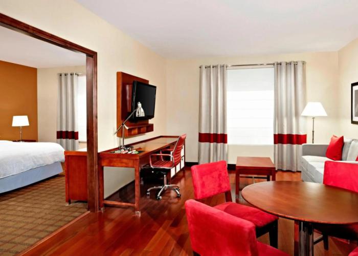 Four Points by Sheraton Calgary Airport