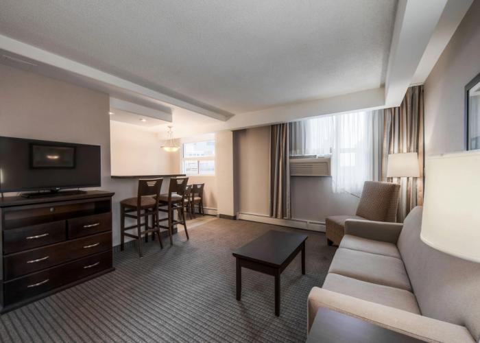 Coast Calgary Downtown Hotel & Suites by APA
