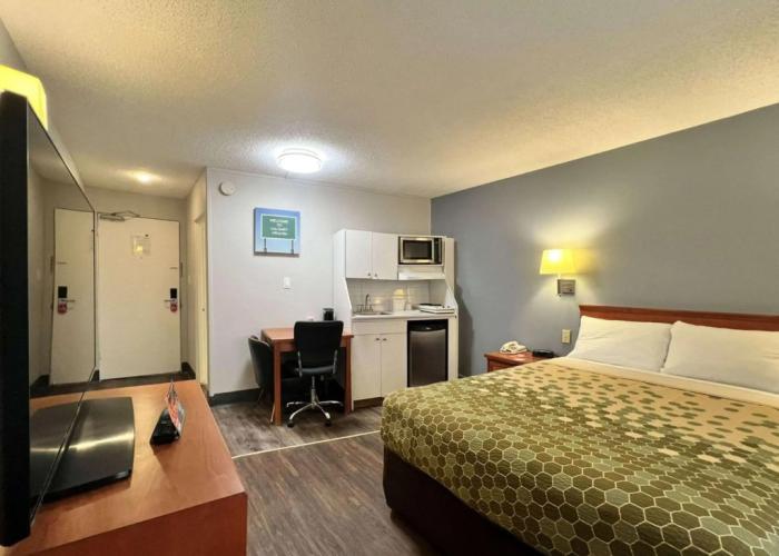 Econo Lodge Motel Village